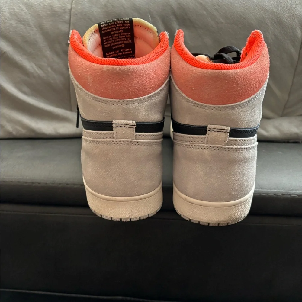2019 Men’s Air Jordan 1 Retro High OG 'Neutral Grey’ - Picture 3 of 6